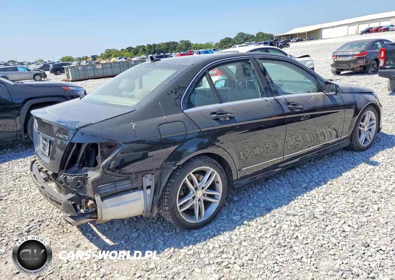 2013 Mercedes-Benz C 300 4Matic VIN:WDDGF8AB7DR276825 - 3