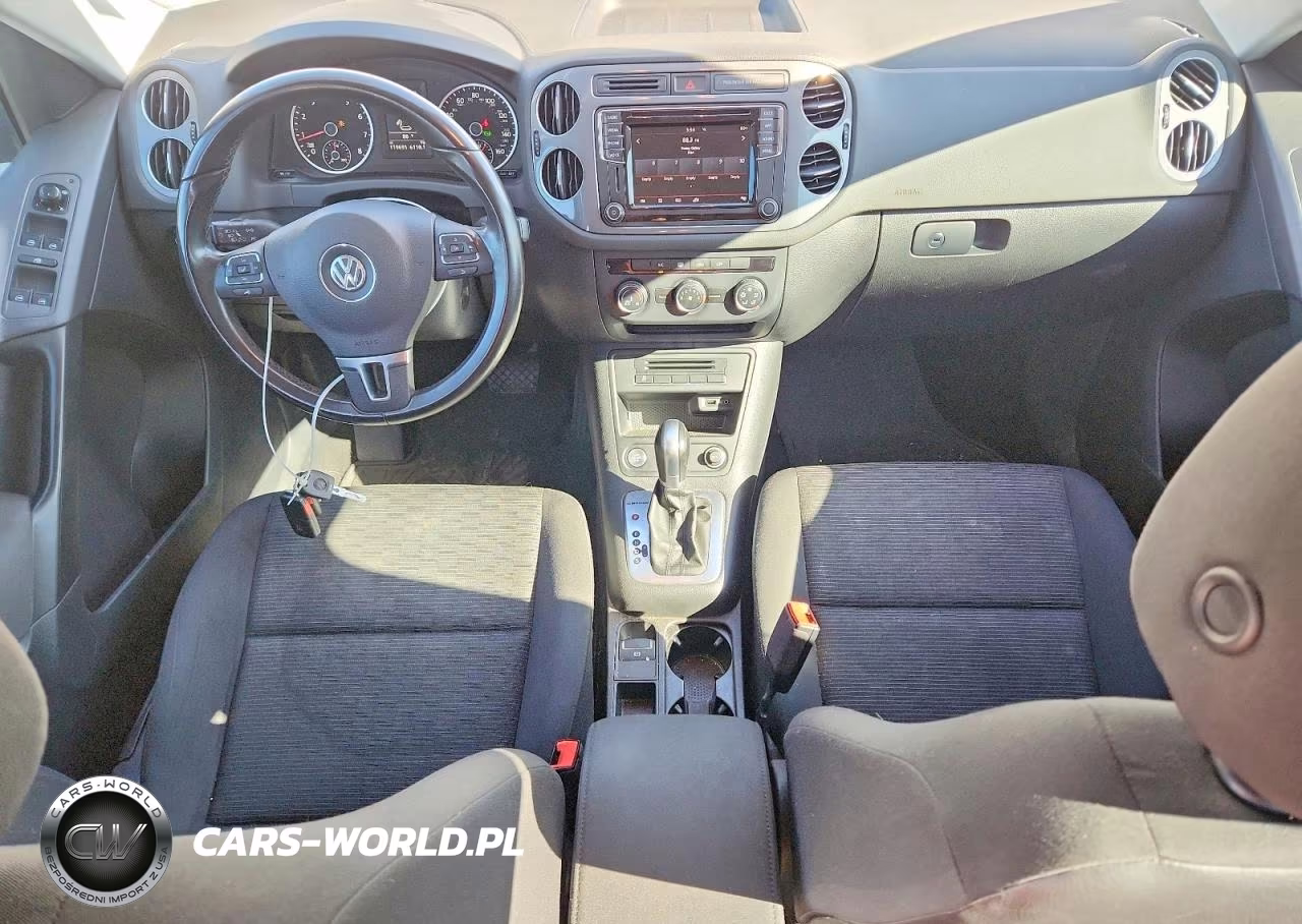 2017 Volkswagen Tiguan S VIN:WVGBV7AX4HK054668 - 8