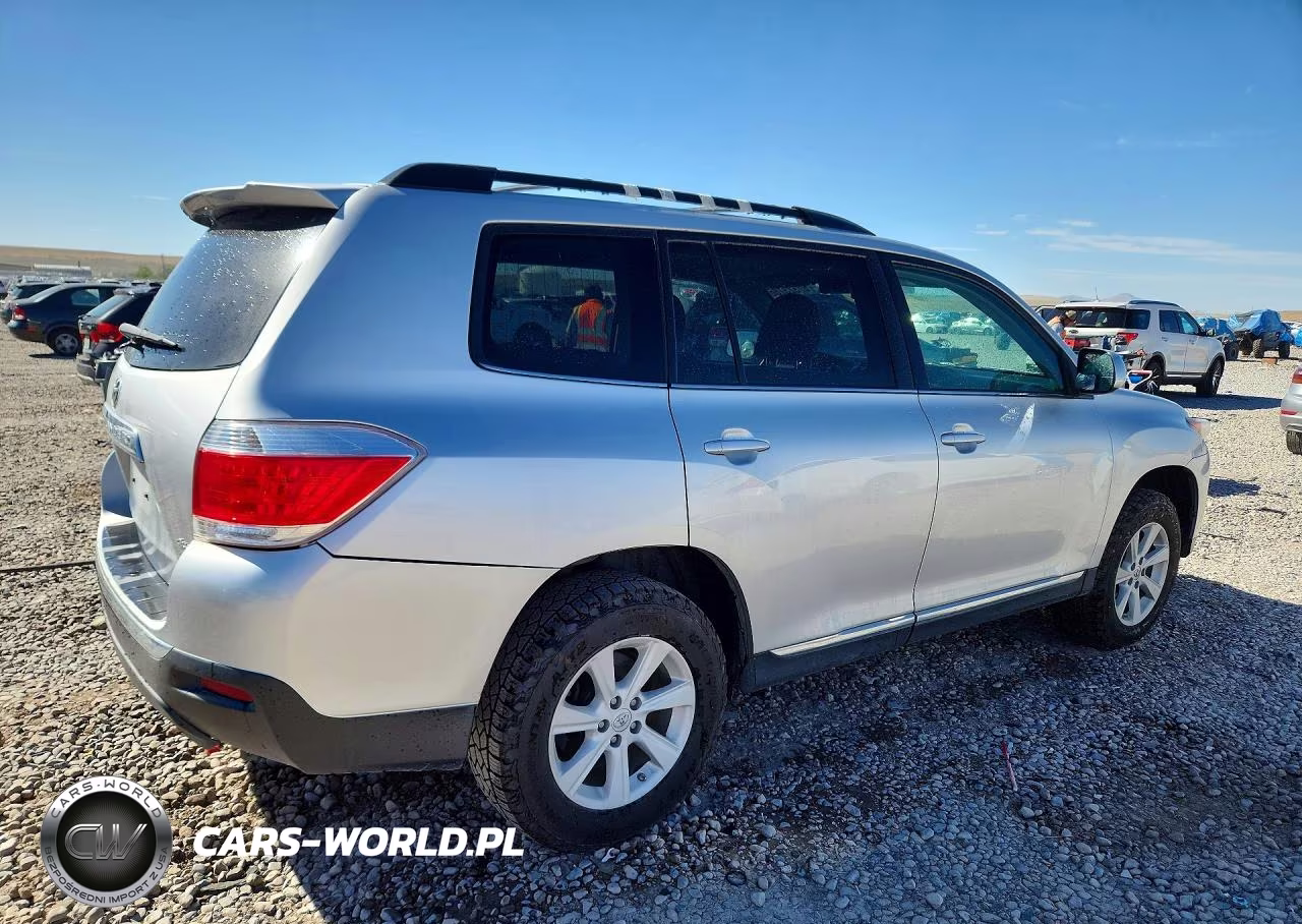 2013 Toyota Highlander Plus VIN:5TDBK3EH9DS189110 - 3