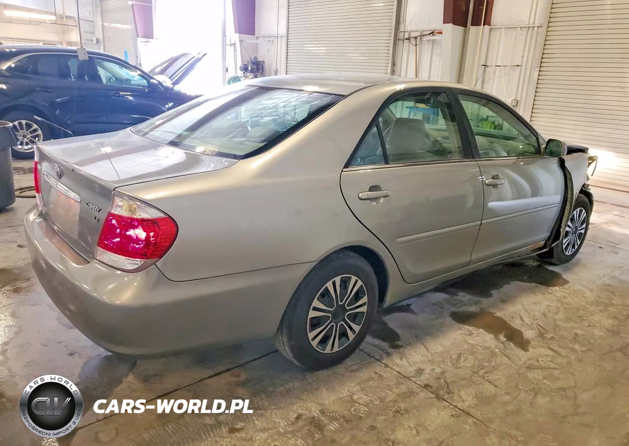 2005 Toyota Camry Le VIN:4T1BE32K65U609020 - 3