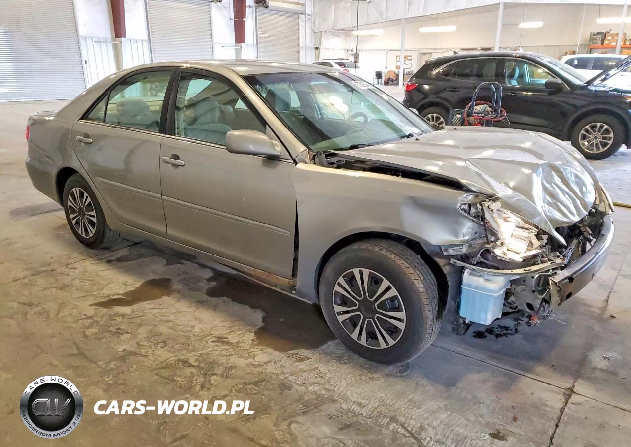 2005 Toyota Camry Le VIN:4T1BE32K65U609020 - 4