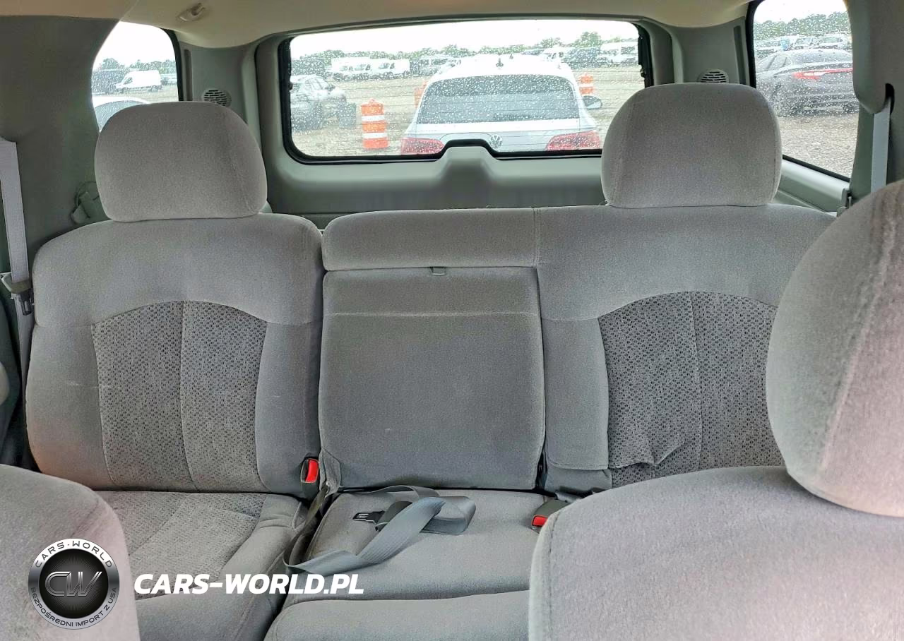 2001 Chevrolet Tahoe C1500 VIN:1GNEC13T41J153816 - 10