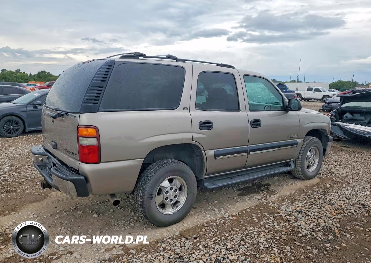 2001 Chevrolet Tahoe C1500 VIN:1GNEC13T41J153816 - 3