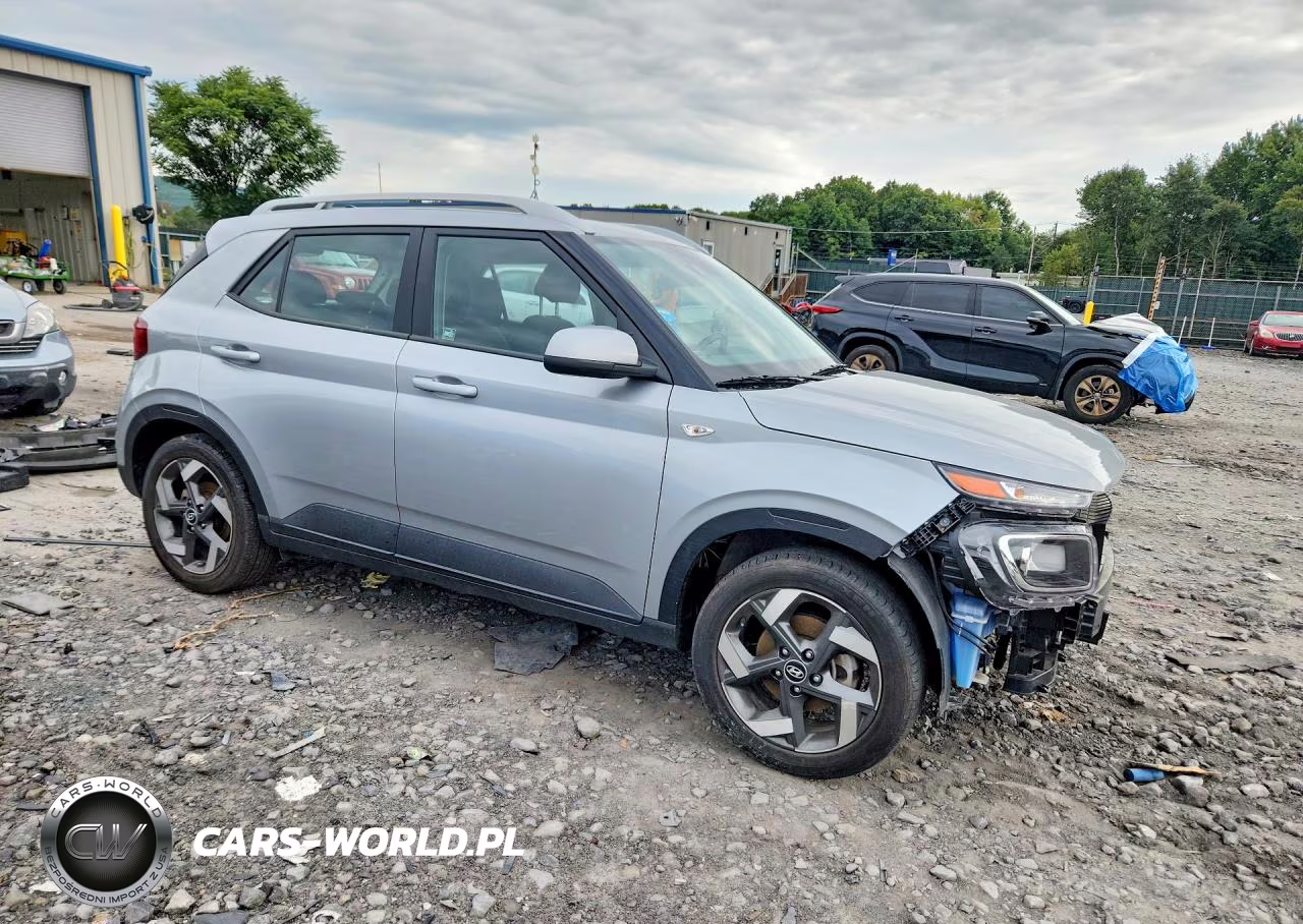 2021 Hyundai Venue Sel VIN:KMHRC8A33MU090213 - 4