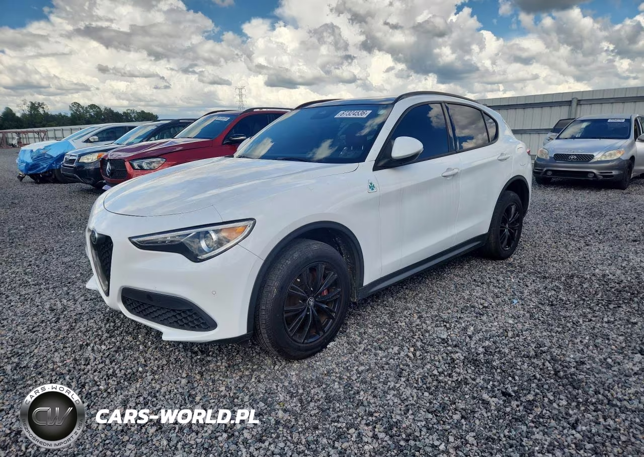 2022 Alfa Romeo Stelvio – zdjęcie 1 z 13