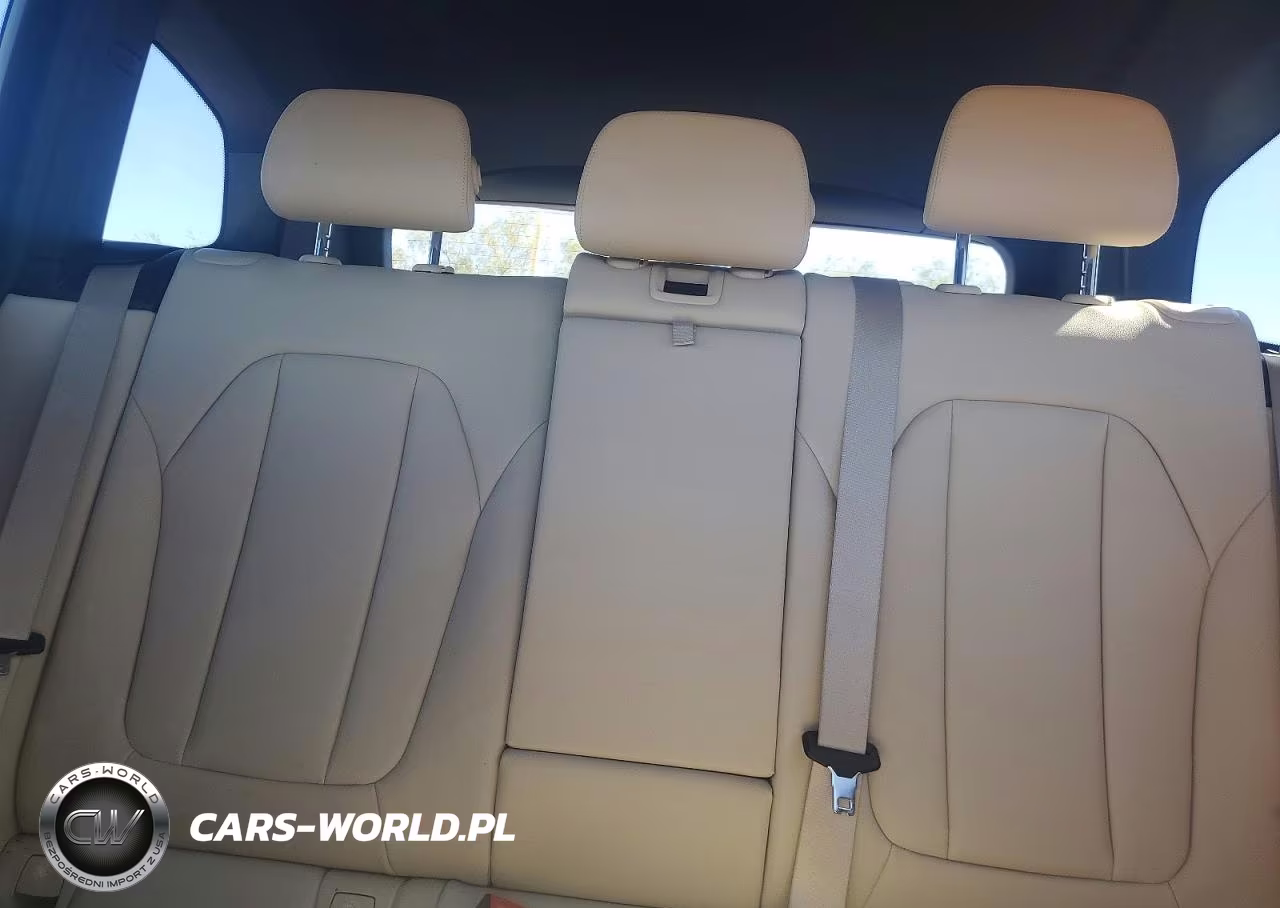 2019 BMW X3 Sdrive30I VIN:5UXTR7C58KLF33073 - 10