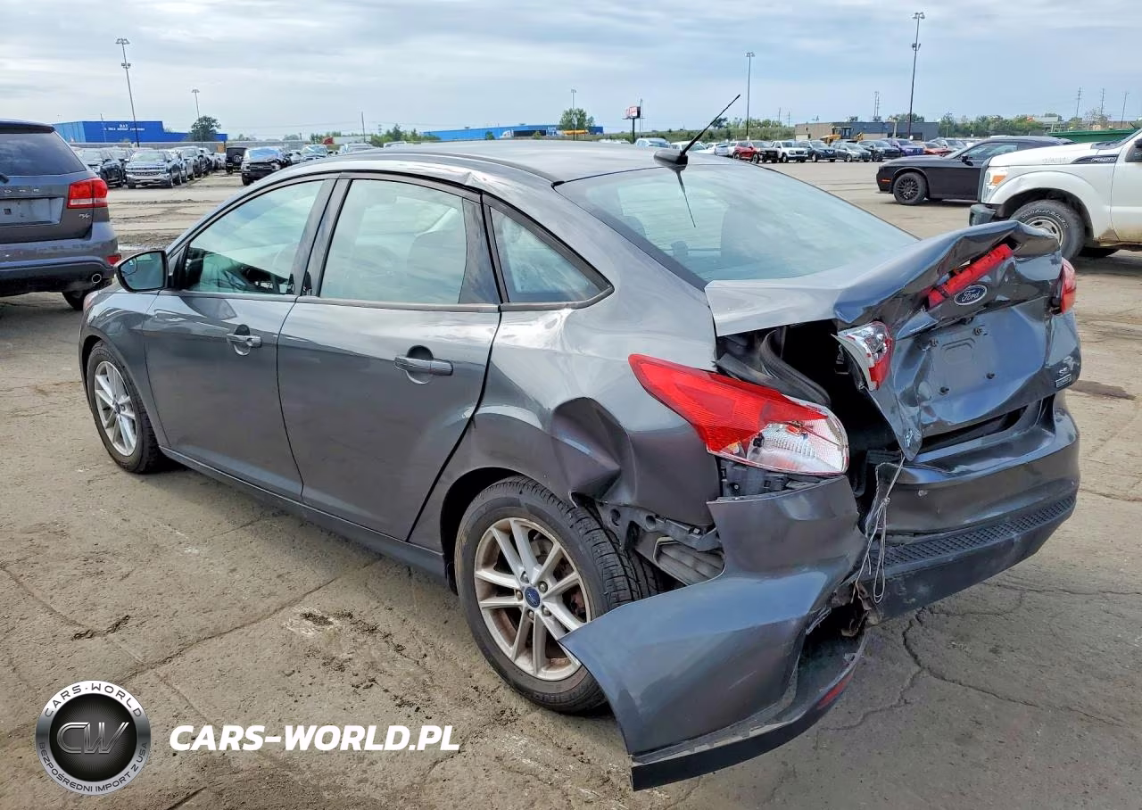 2018 Ford Focus Se VIN:1FADP3FE9JL301843 - 2