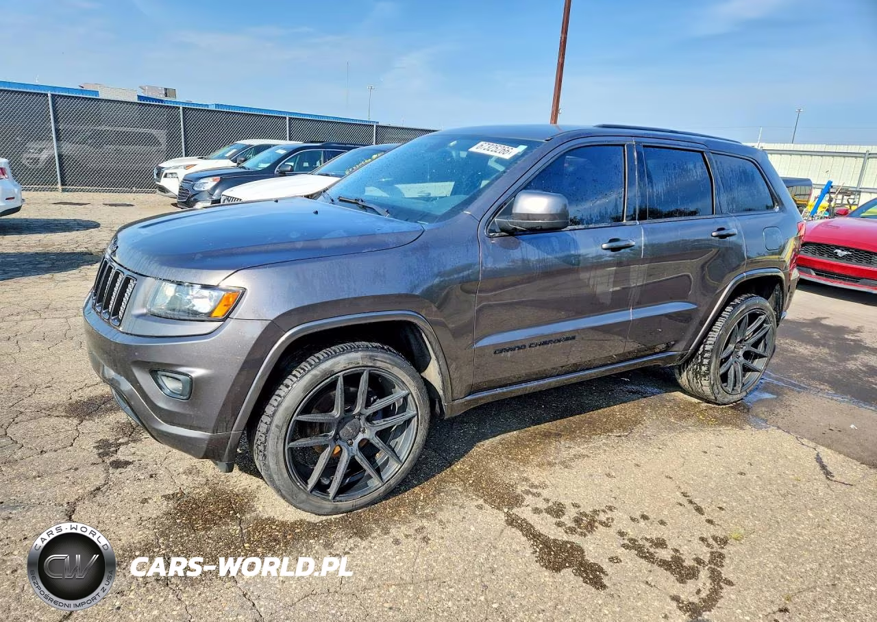 2015 Jeep Grand Cherokee Laredo VIN:1C4RJFAG9FC692494 - 1