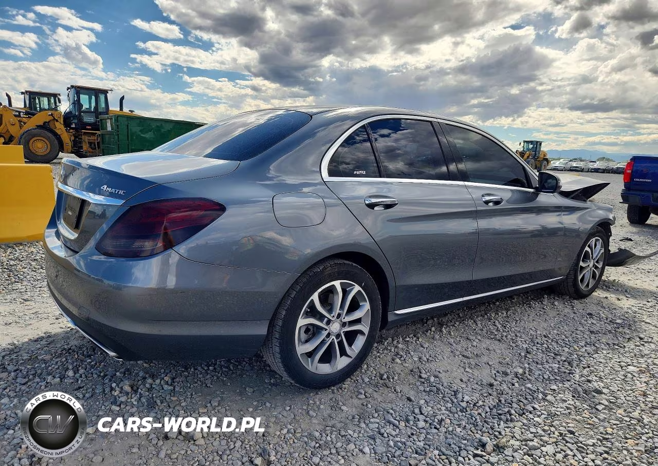 2017 Mercedes-Benz C 300 4Matic VIN:55SWF4KB1HU222072 - 3