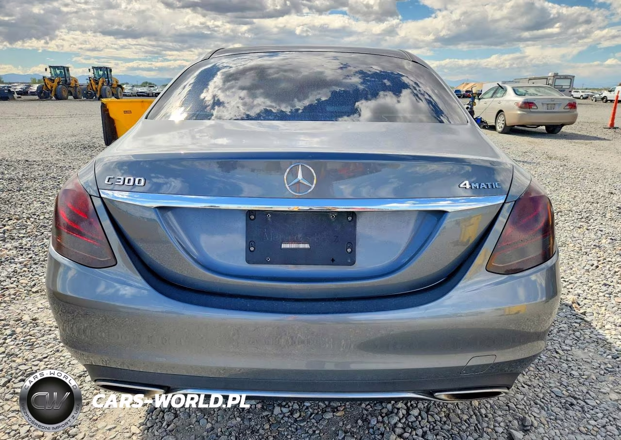 2017 Mercedes-Benz C 300 4Matic VIN:55SWF4KB1HU222072 - 6
