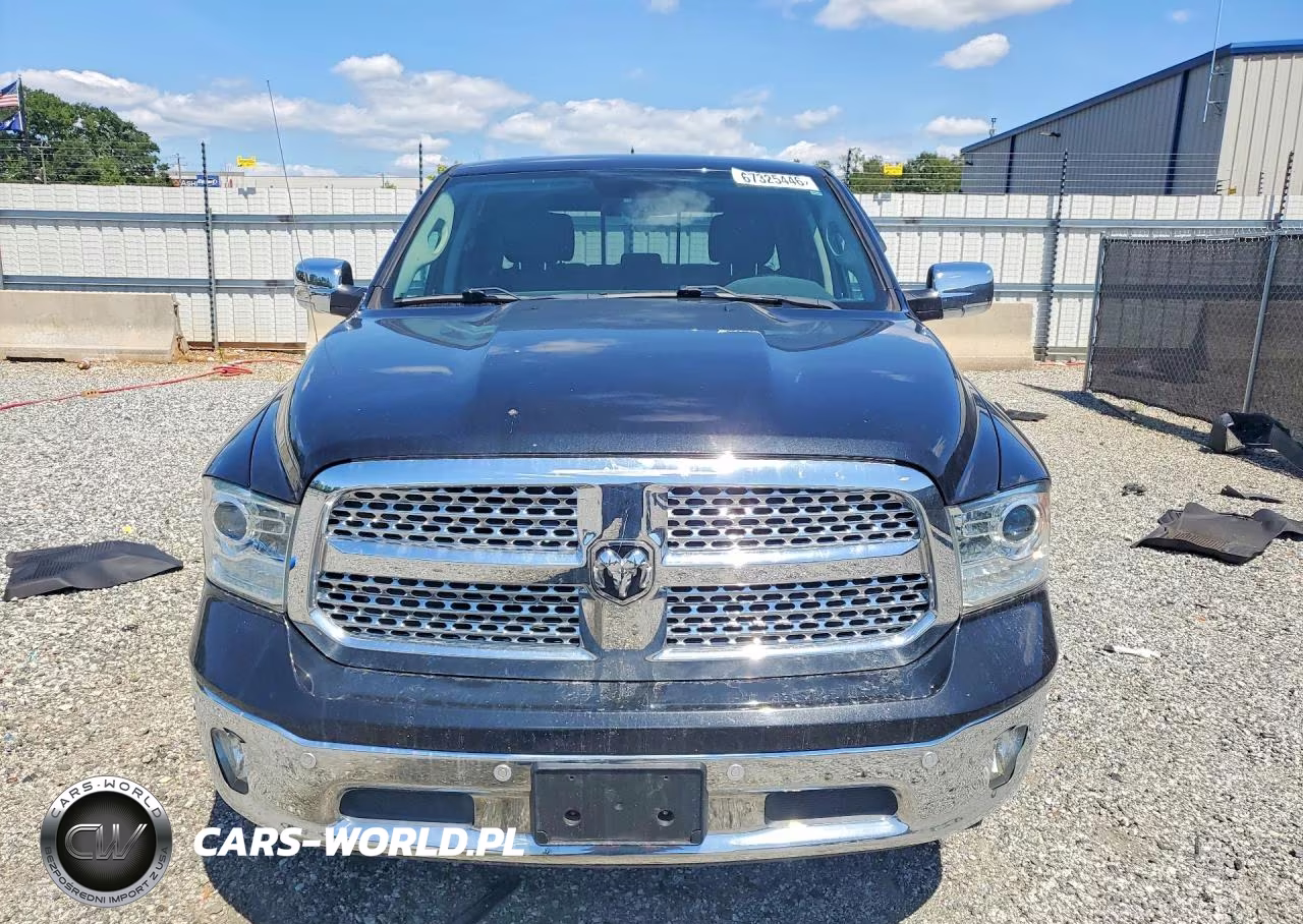 2017 Ram 1500 Laramie VIN:1C6RR7NM9HS881693 - 5