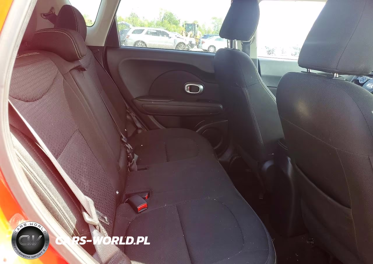 2015 Kia Soul + VIN:KNDJP3A51F7770445 - 11