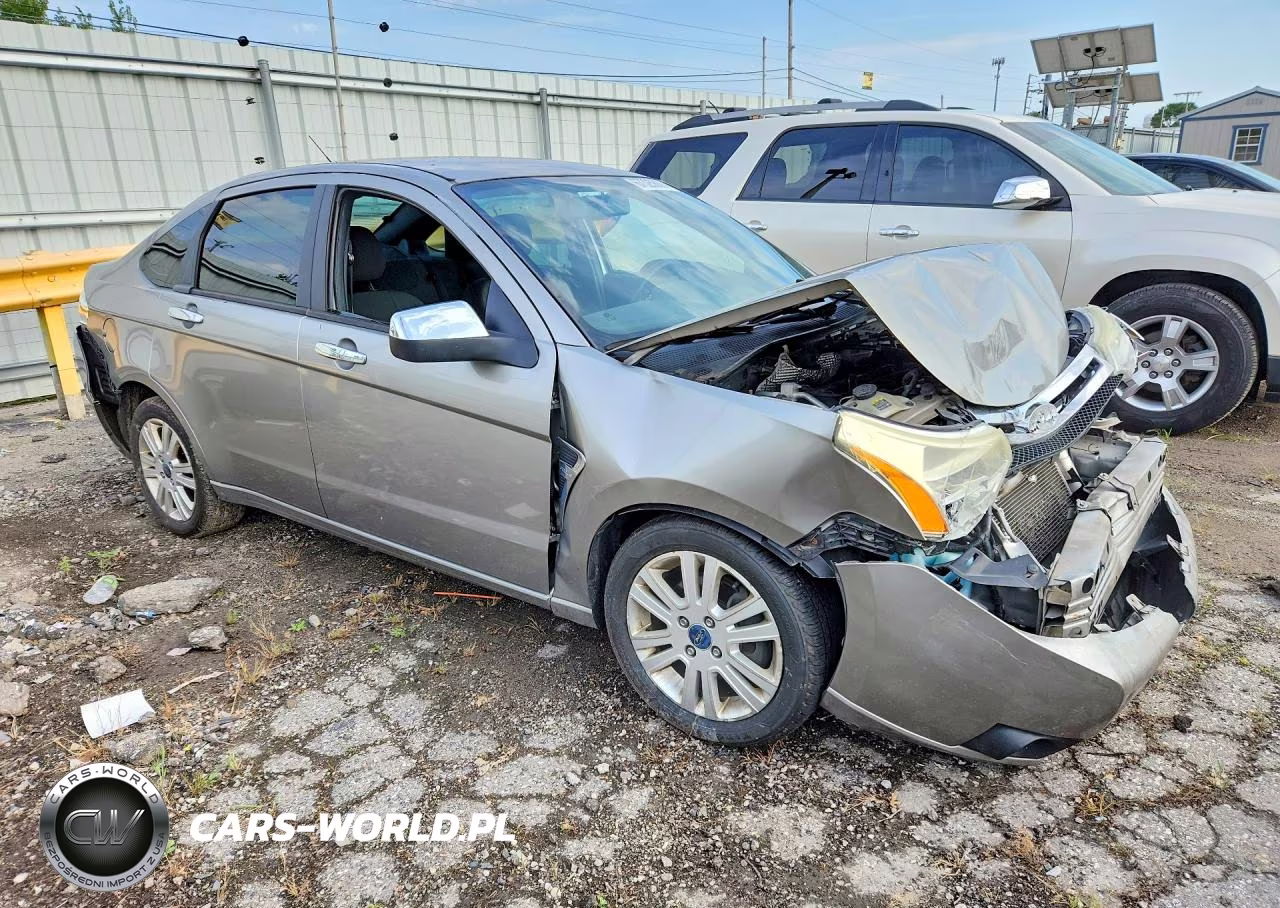 2008 Ford Focus Se VIN:1FAHP35N38W270620 - 4