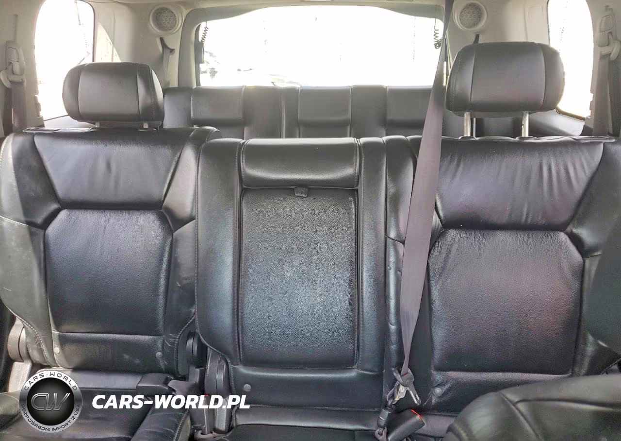 2011 Honda Pilot Touring VIN:5FNYF4H91BB066475 - 10