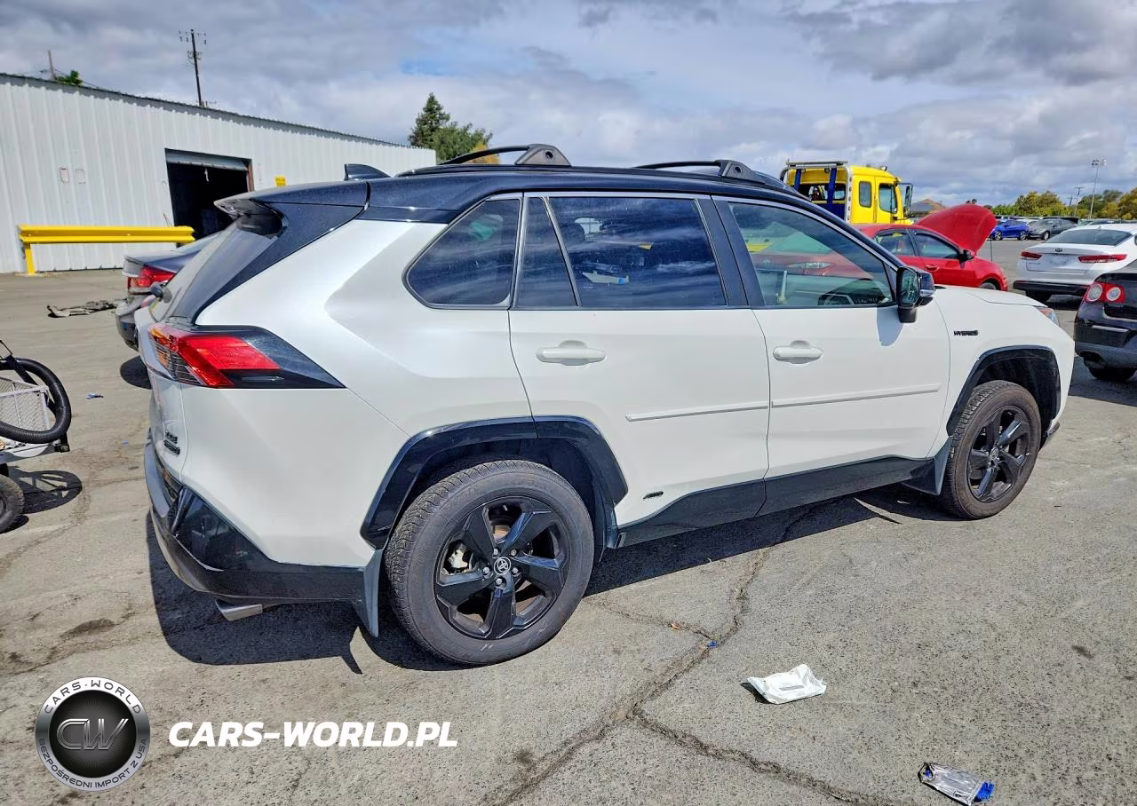 2020 Toyota Rav4 Xse VIN:JTMEWRFV8LJ030521 - 3