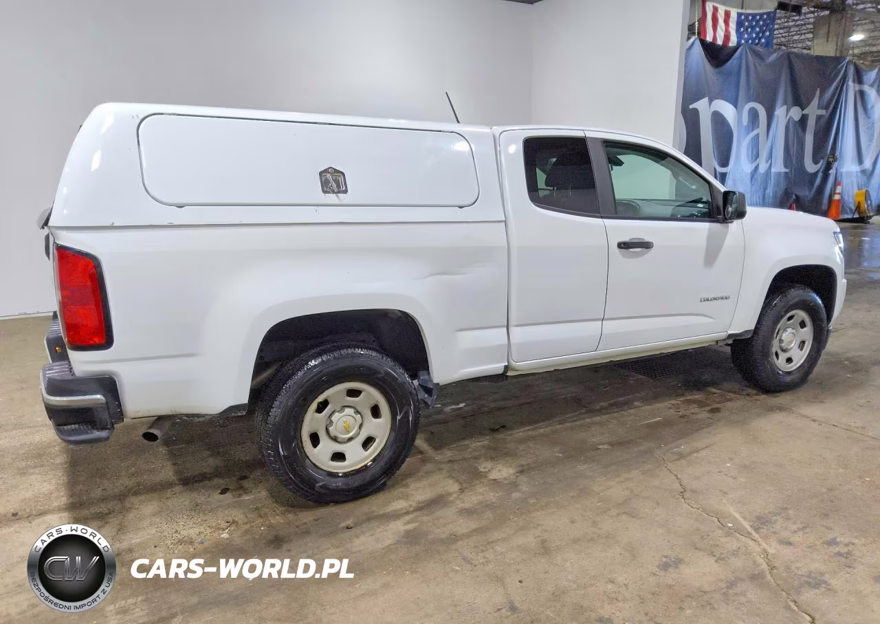 2017 Chevrolet Colorado VIN:1GCHSBEA1H1302946 - 3
