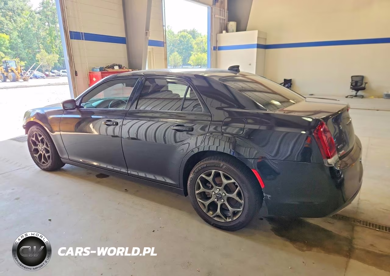 2015 Chrysler 300 S VIN:2C3CCAGG3FH739563 - 2
