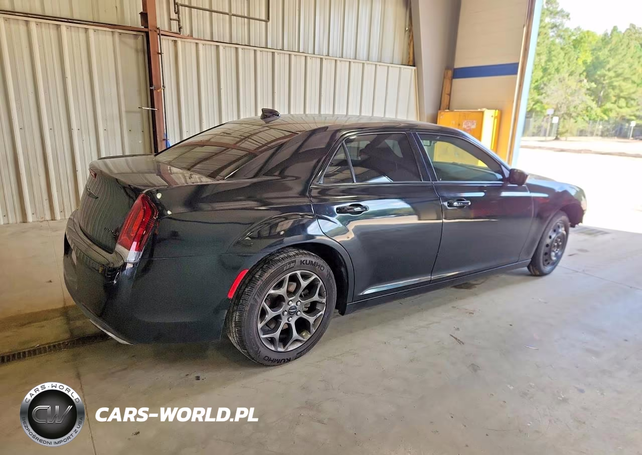 2015 Chrysler 300 S VIN:2C3CCAGG3FH739563 - 3