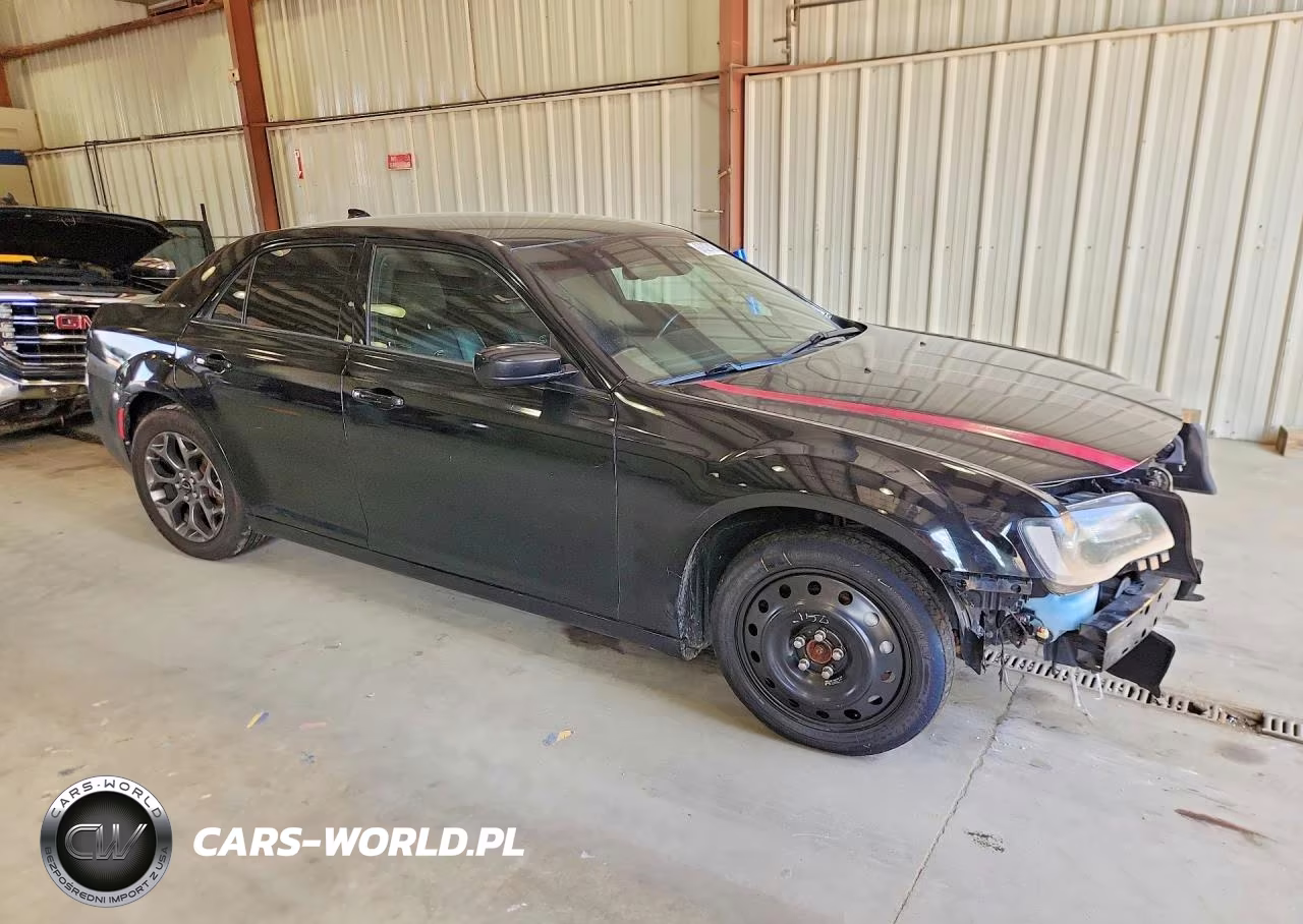 2015 Chrysler 300 S VIN:2C3CCAGG3FH739563 - 4