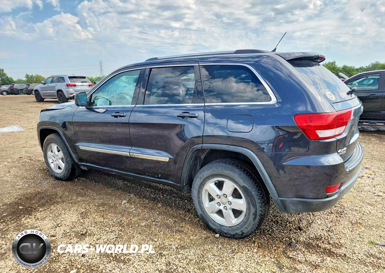 2013 Jeep Grand Cherokee Laredo VIN:1C4RJFAG1DC568765 - 2