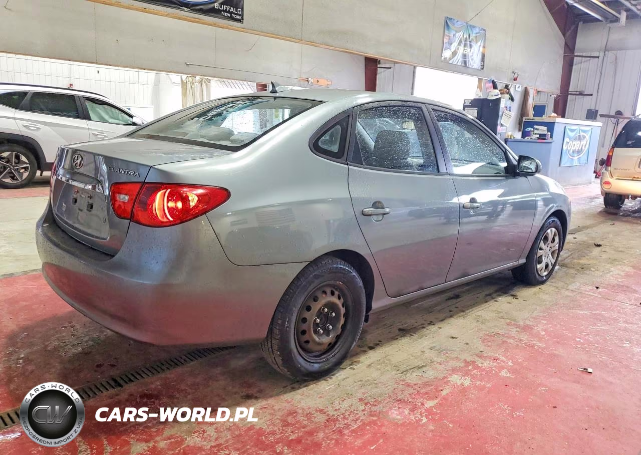 2010 Hyundai Elantra Gls VIN:KMHDU4AD4AU935882 - 3