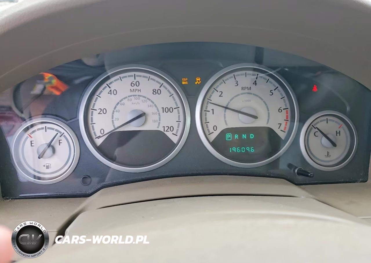 2008 Chrysler Town & Country Lx VIN:2A8HR44H48R781759 - 9
