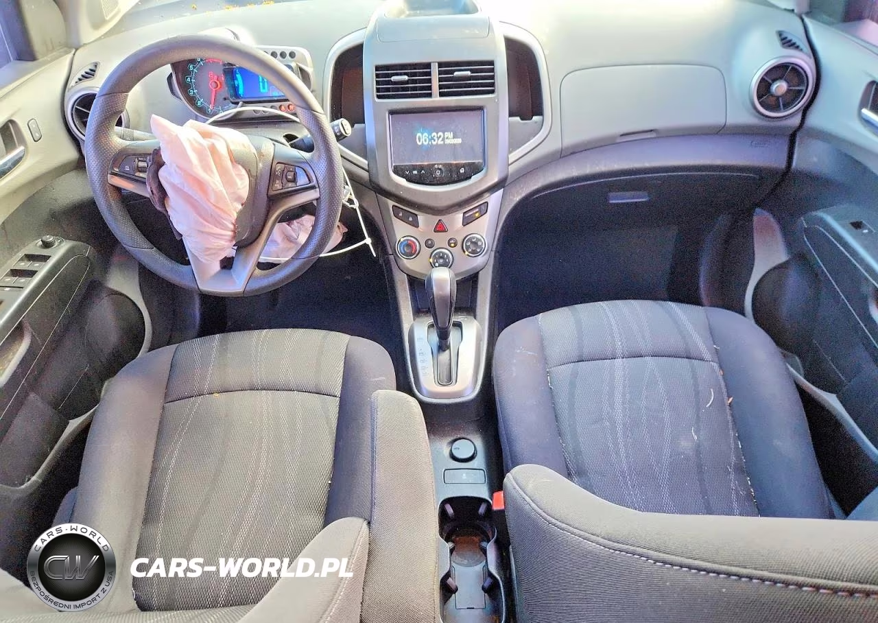 2015 Chevrolet Sonic Lt VIN:1G1JC6SH2F4154057 - 8