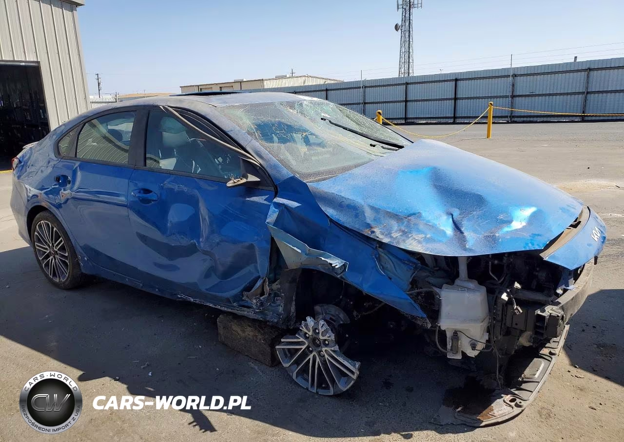 2023 Kia Forte Gt VIN:3KPF44AC5PE594617 - 4