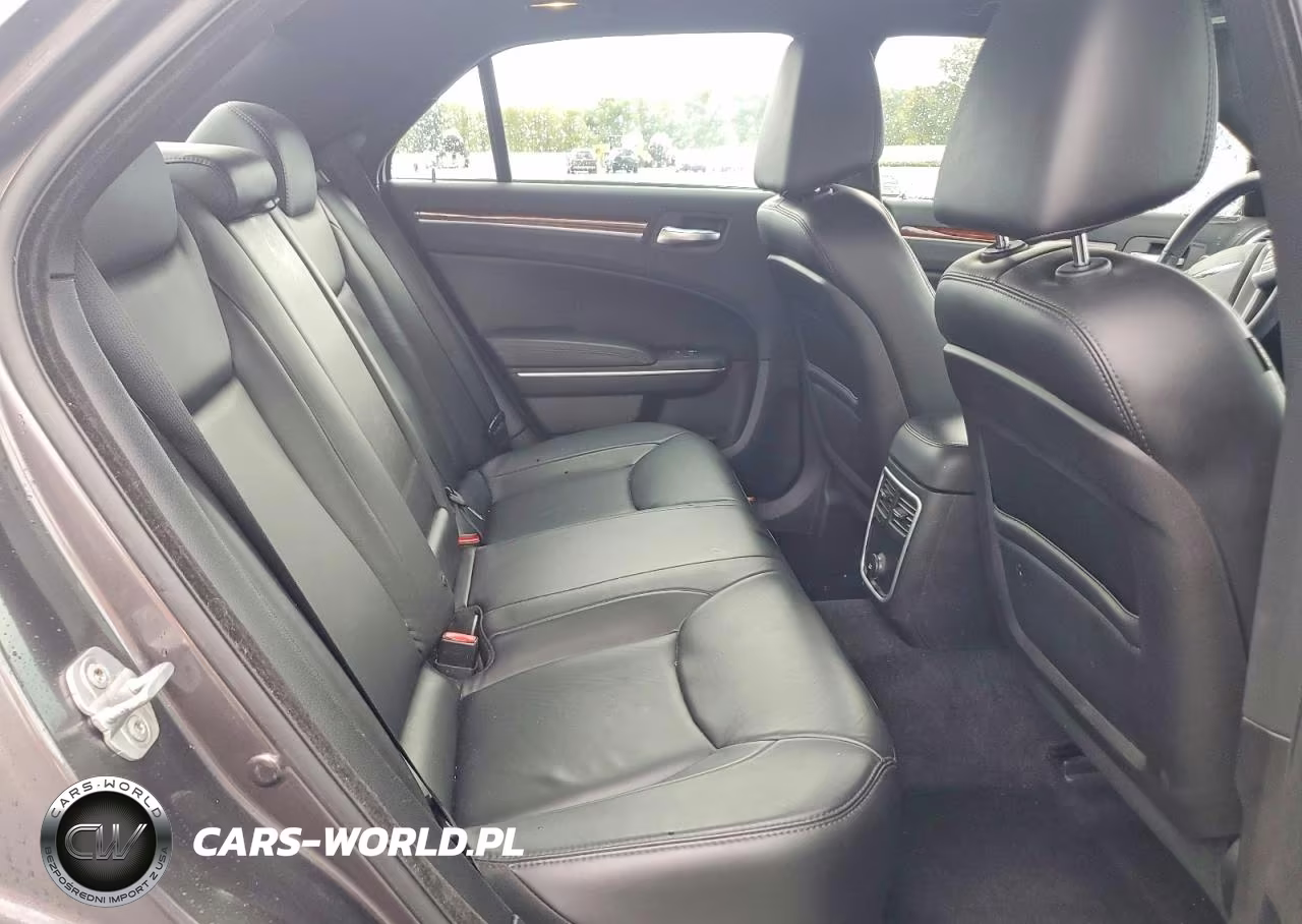 2013 Chrysler 300 VIN:2C3CCARG0DH581161 - 10