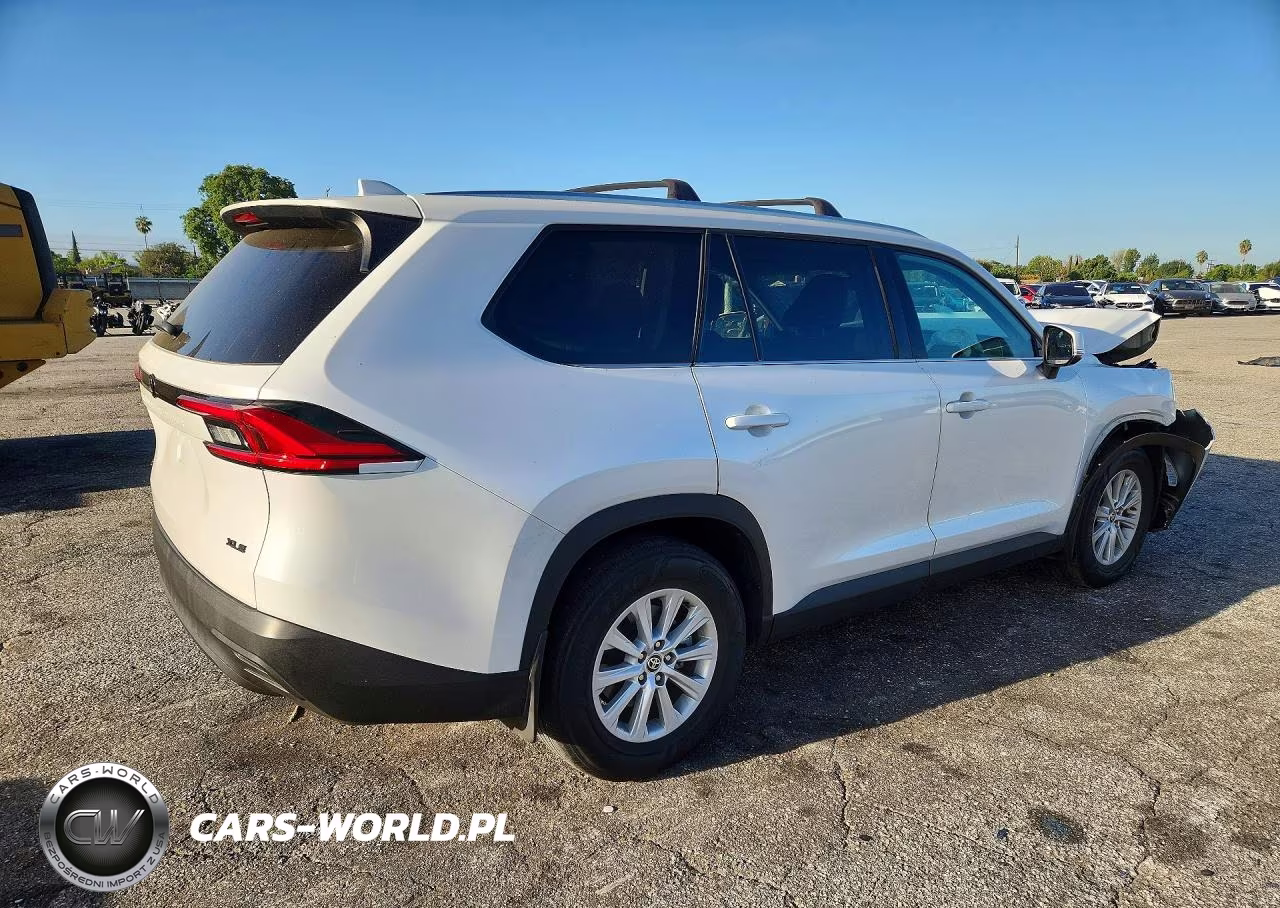2024 Toyota Grand Highlander Xle VIN:5TDAAAB51RS003788 - 3