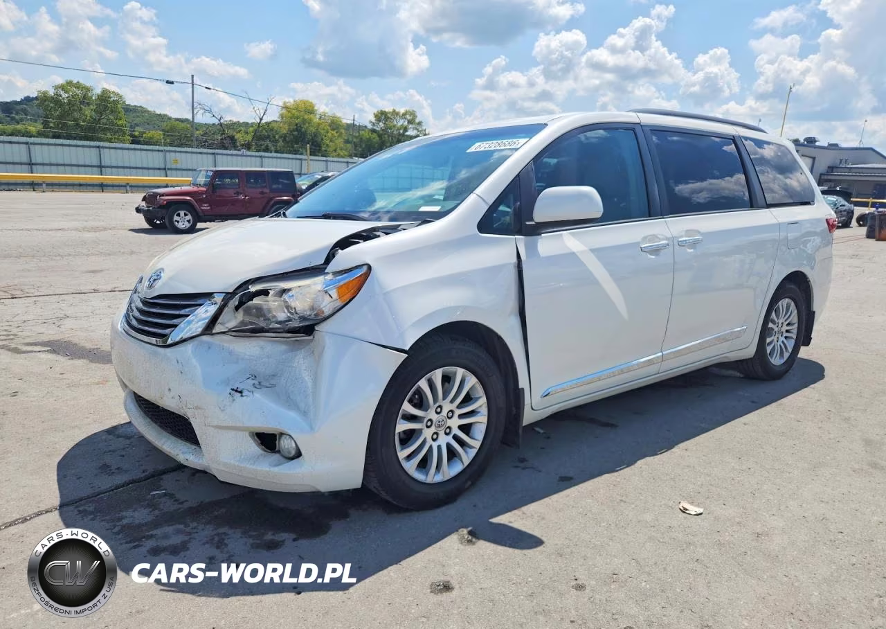 2017 Toyota Sienna Xle Premium 8-Passenger