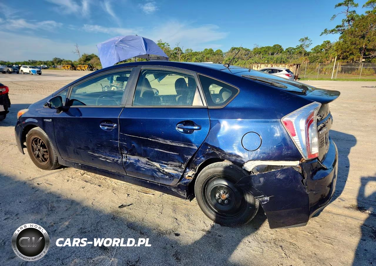 2015 Toyota Prius Two VIN:JTDKN3DU2F0442750 - 2