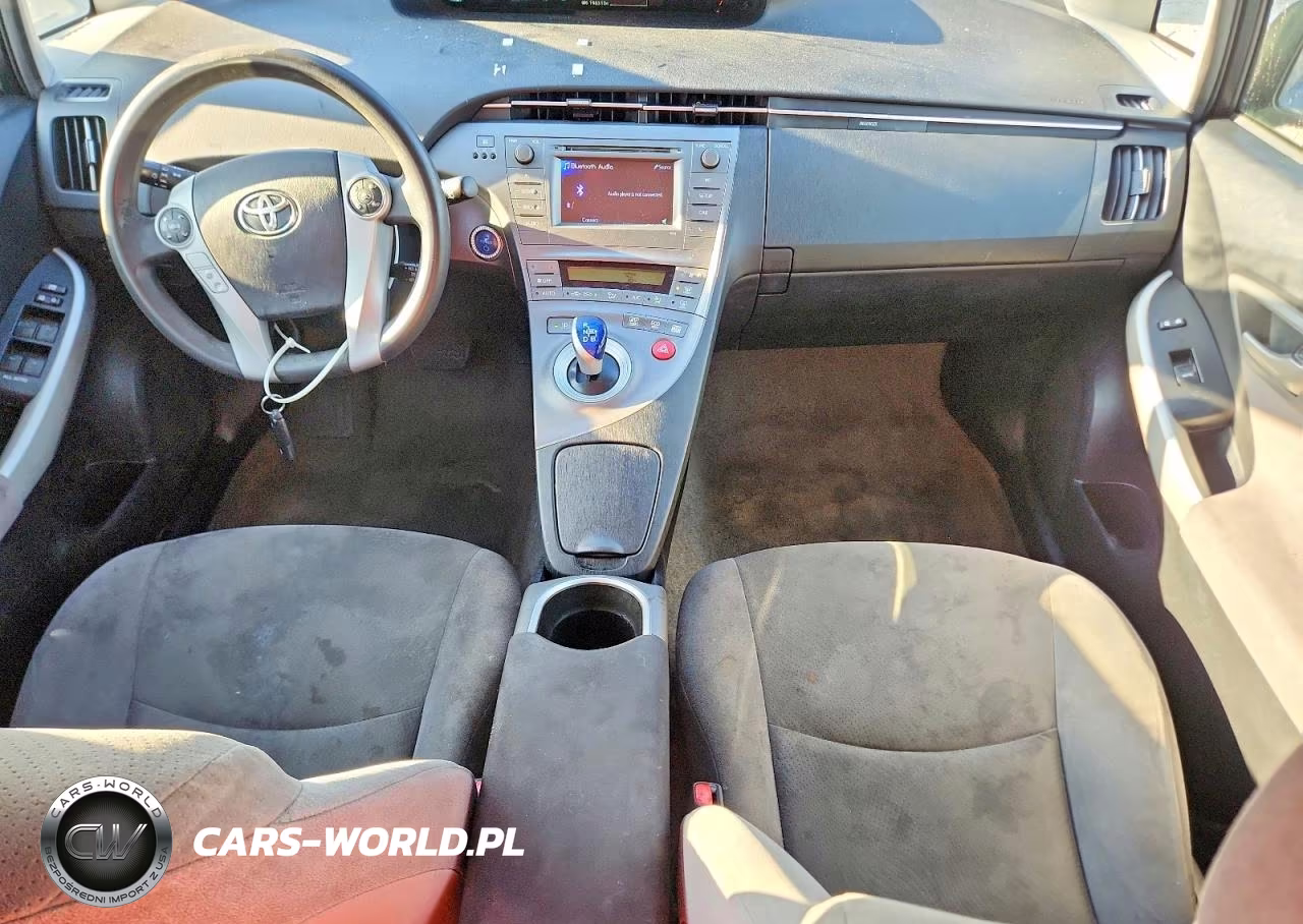 2015 Toyota Prius Two VIN:JTDKN3DU2F0442750 - 8