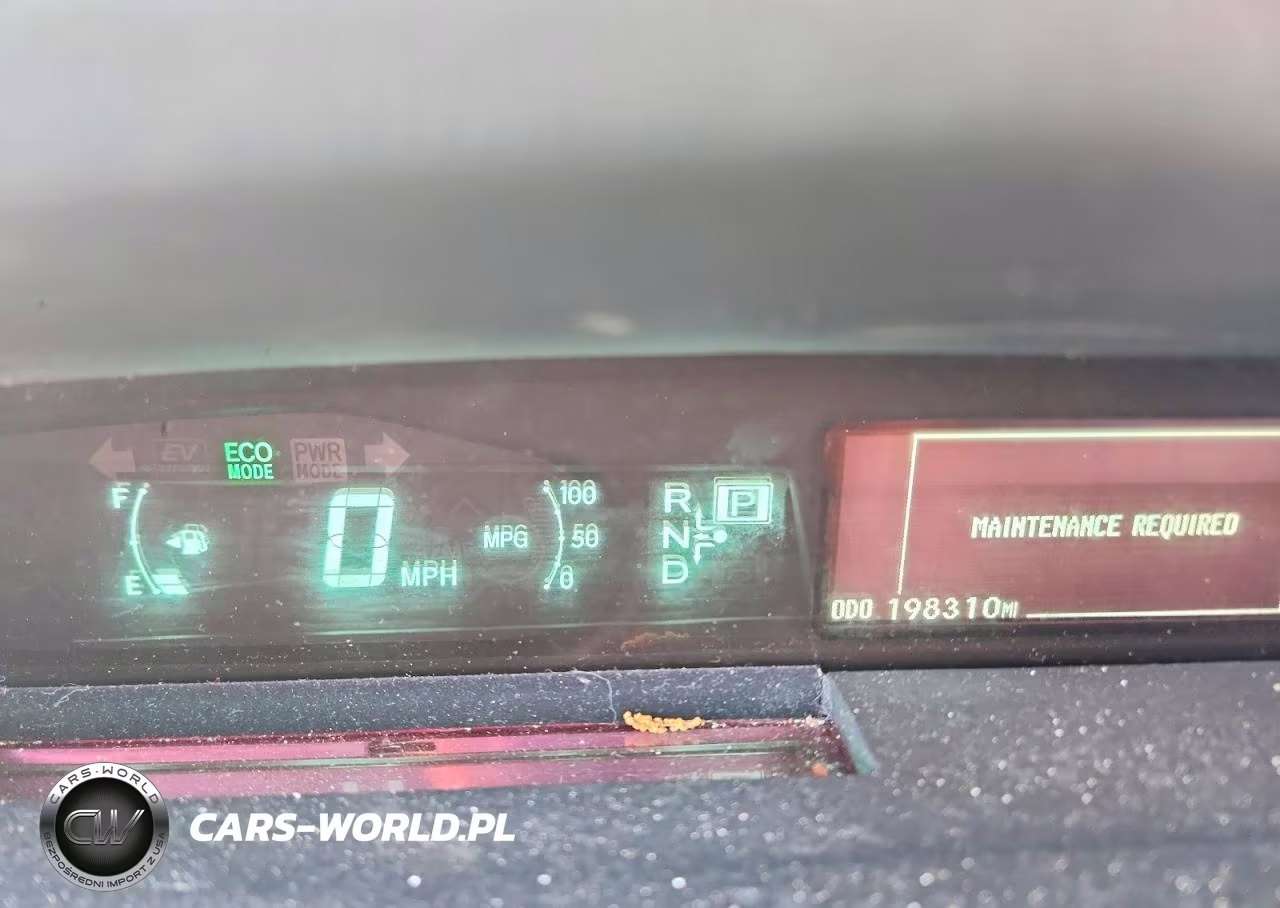 2015 Toyota Prius Two VIN:JTDKN3DU2F0442750 - 9