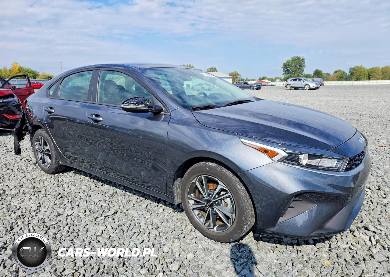 2024 Kia Forte Lxs VIN:3KPF24AD1RE773139 - 4