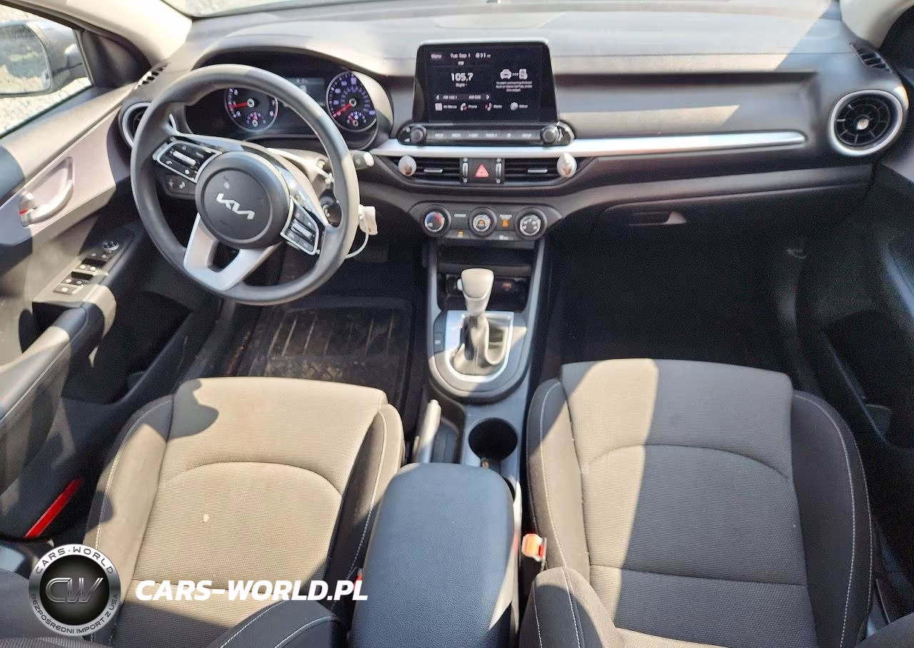 2024 Kia Forte Lxs VIN:3KPF24AD1RE773139 - 8