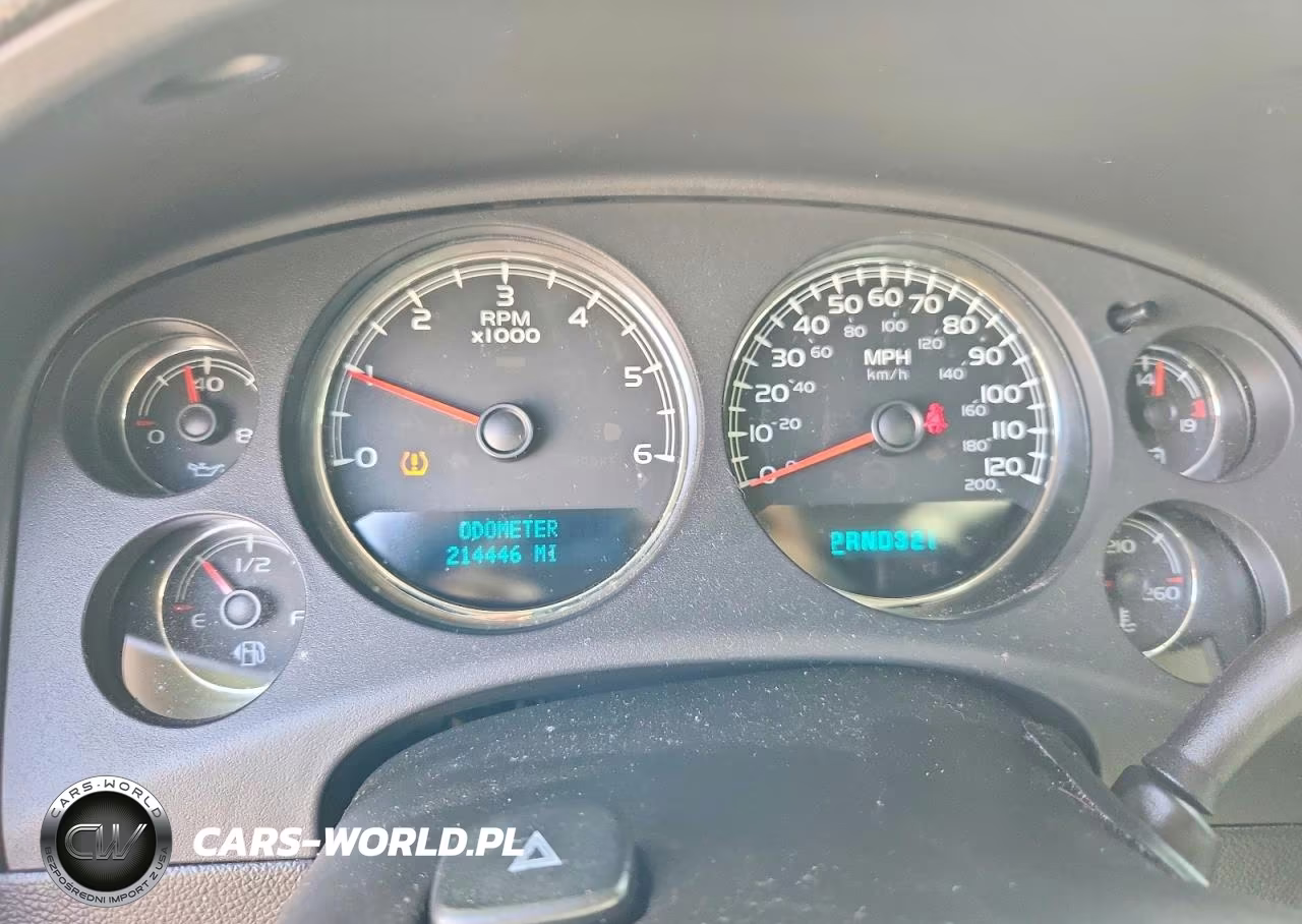 2007 Chevrolet Suburban C1500 VIN:1GNFC16087J248510 - 9