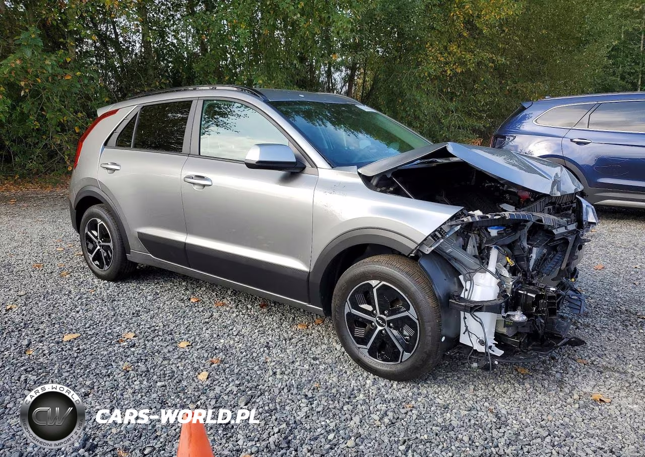 2026 Kia Niro Lx VIN:KNDCP3LE2T5389197 - 4
