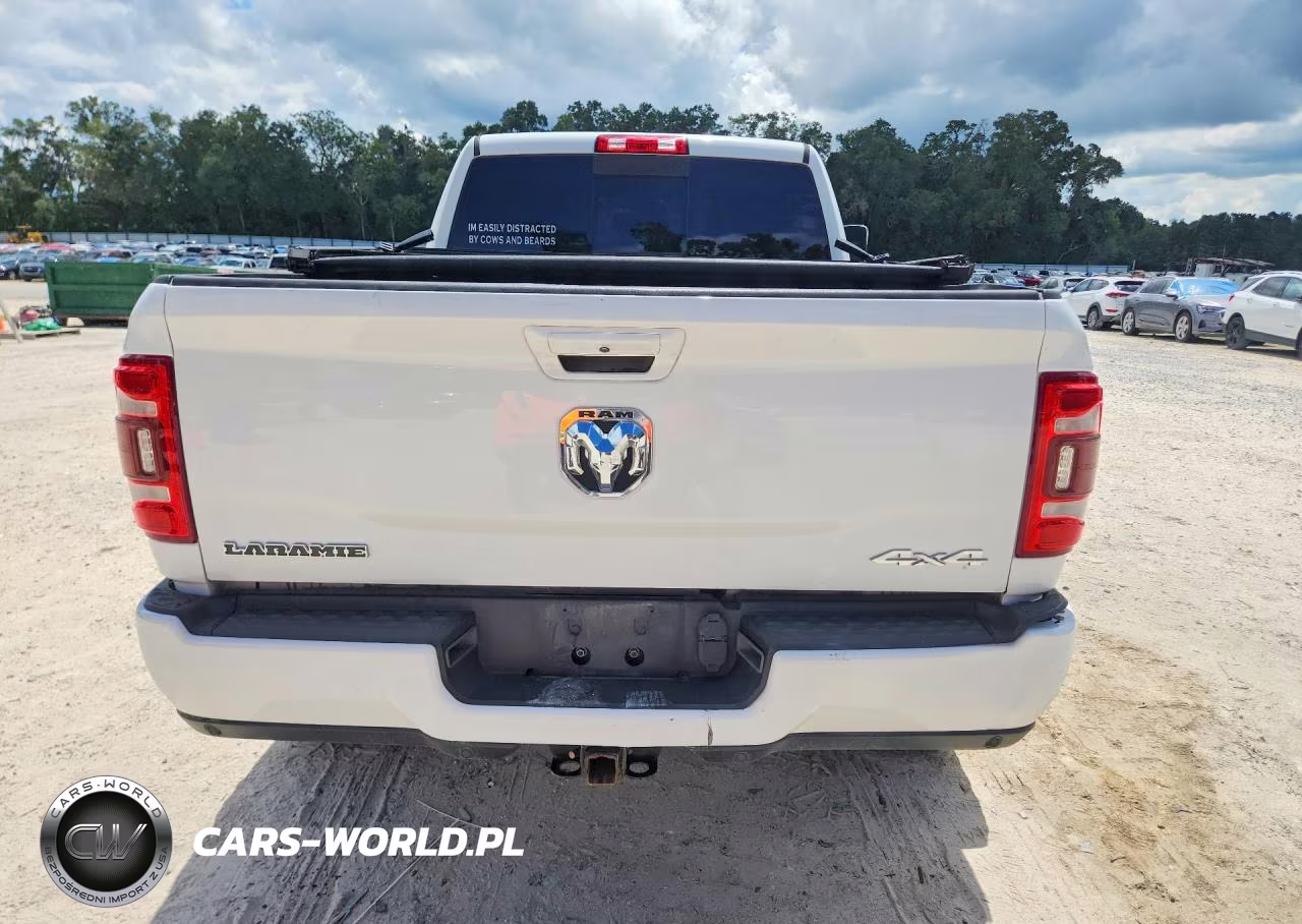2019 Ram 2500 Laramie VIN:3C6UR5NL7KG655401 - 6