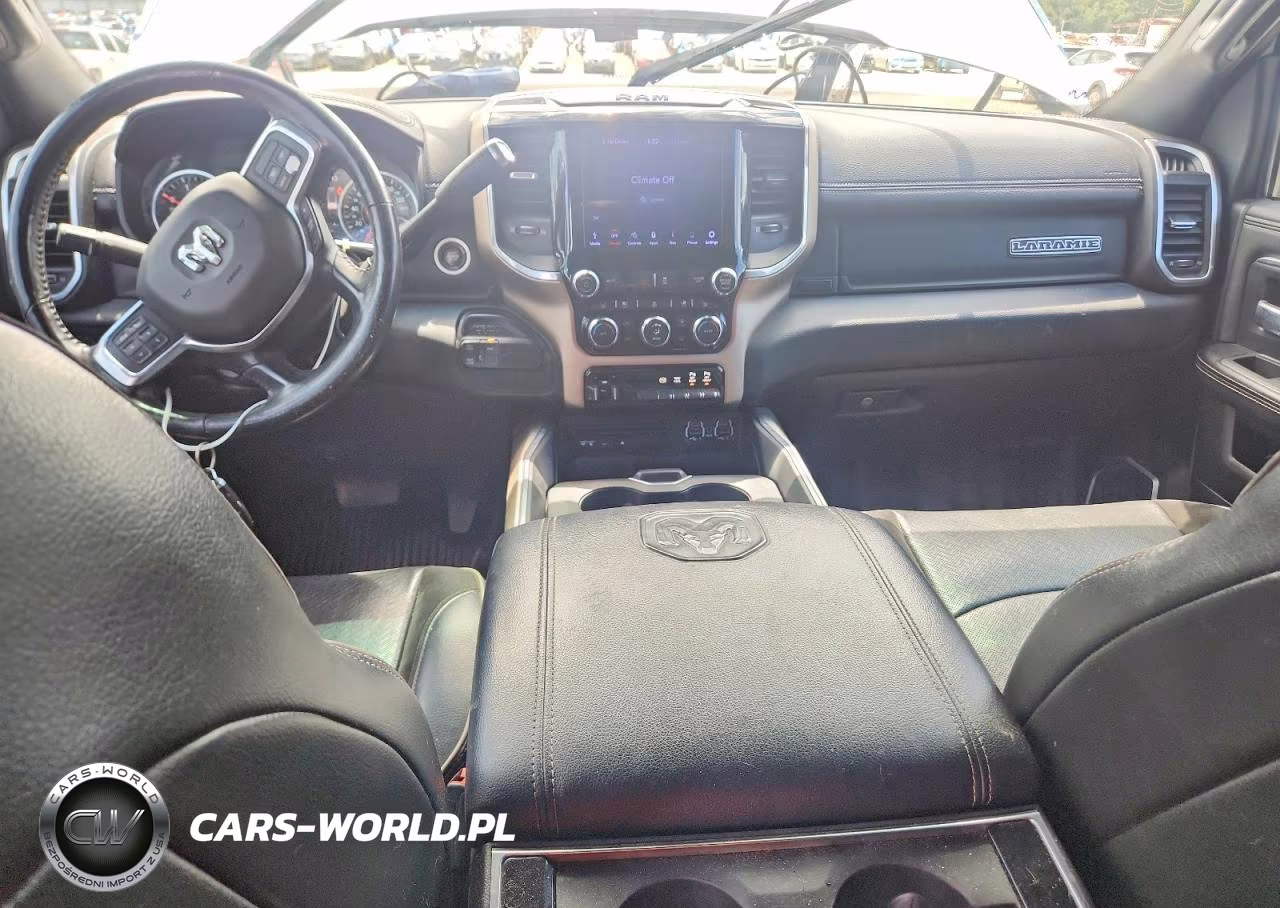 2019 Ram 2500 Laramie VIN:3C6UR5NL7KG655401 - 8
