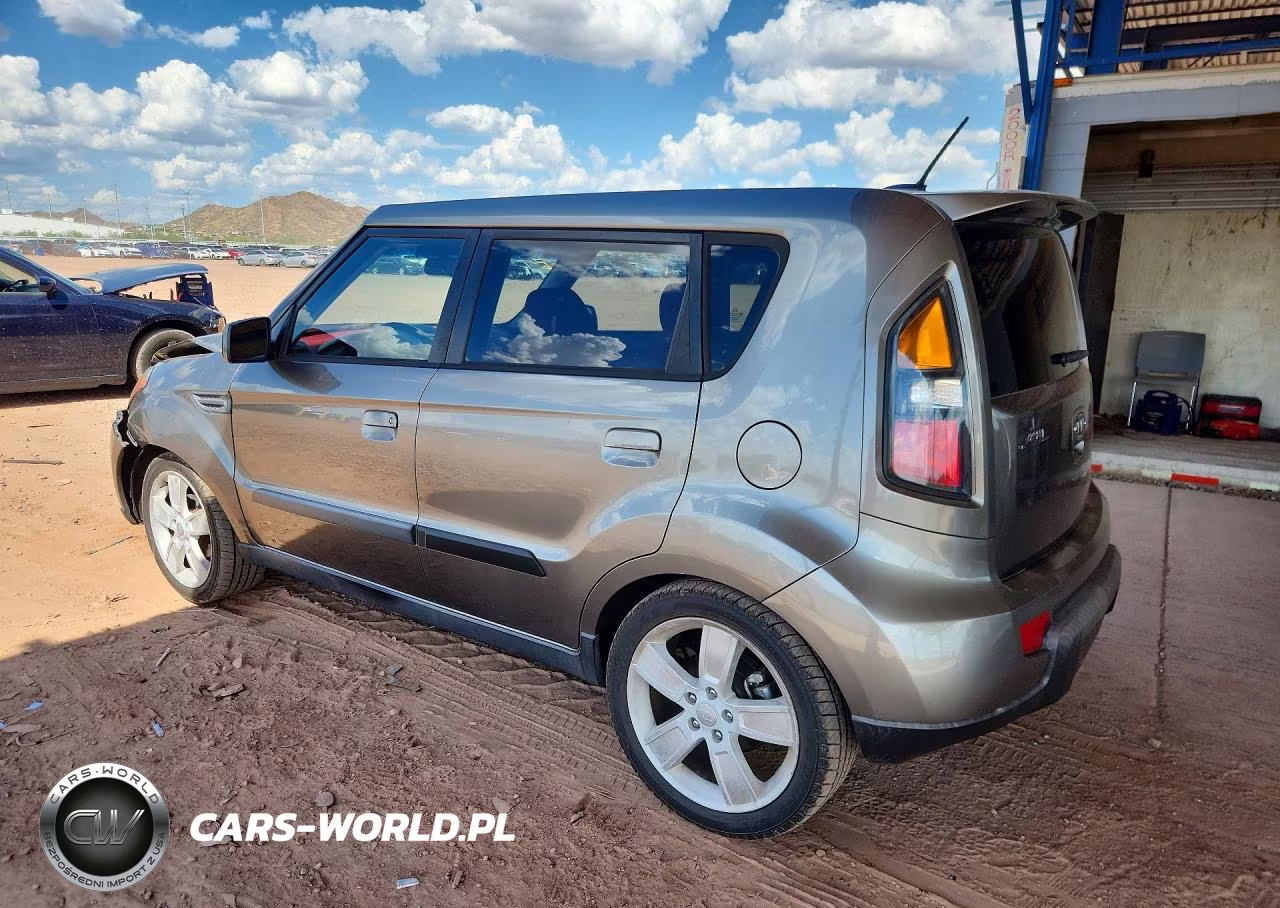2010 Kia Soul + VIN:KNDJT2A27A7177807 - 2