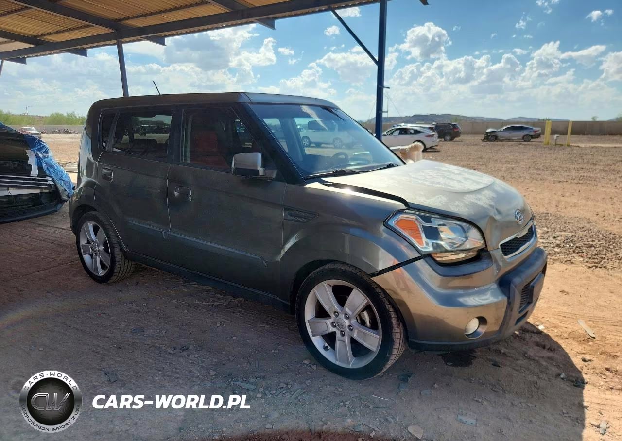 2010 Kia Soul + VIN:KNDJT2A27A7177807 - 4