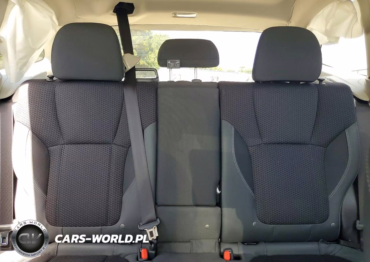 2019 Subaru Forester Premium VIN:JF2SKAEC6KH520804 - 10