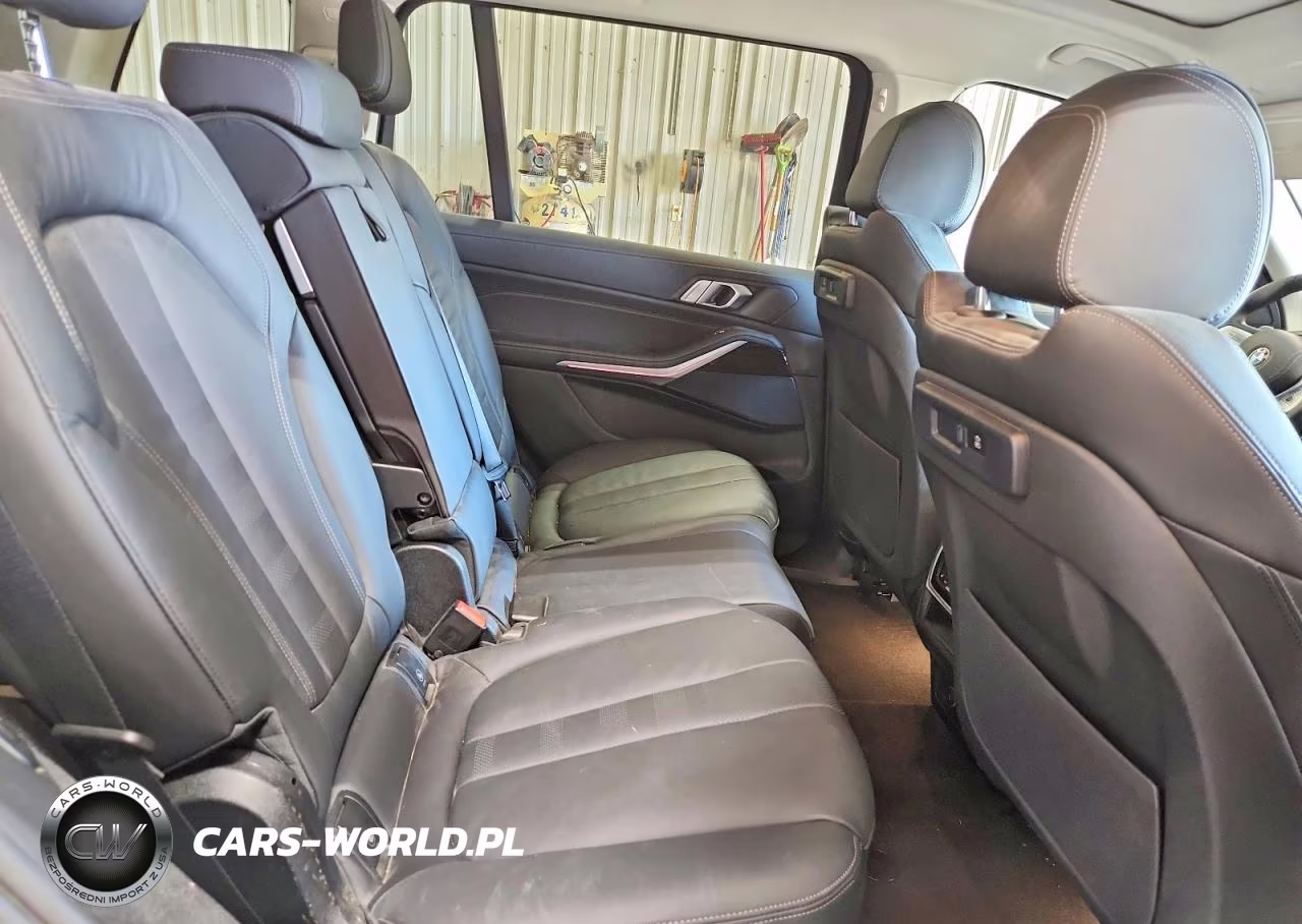 2021 BMW X7 xDrive40I VIN:5UXCW2C02M9G92607 - 10