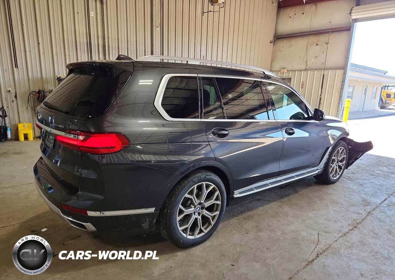 2021 BMW X7 xDrive40I VIN:5UXCW2C02M9G92607 - 3