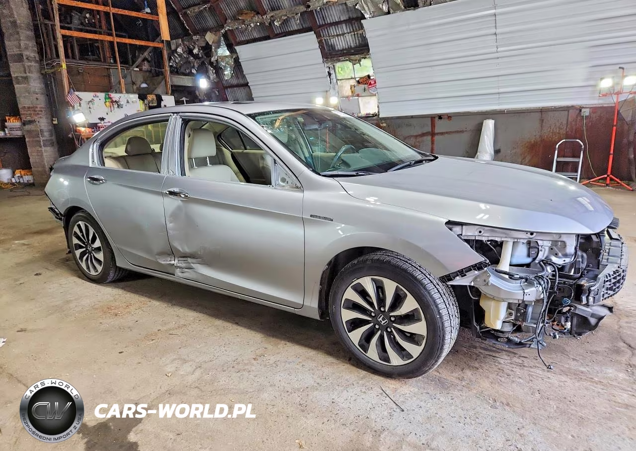 2017 Honda Accord Hybrid Exl VIN:JHMCR6F56HC011652 - 4
