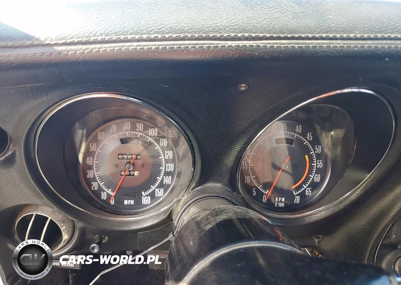 1974 Chevrolet Uk VIN:1Z37J4S425440 - 9