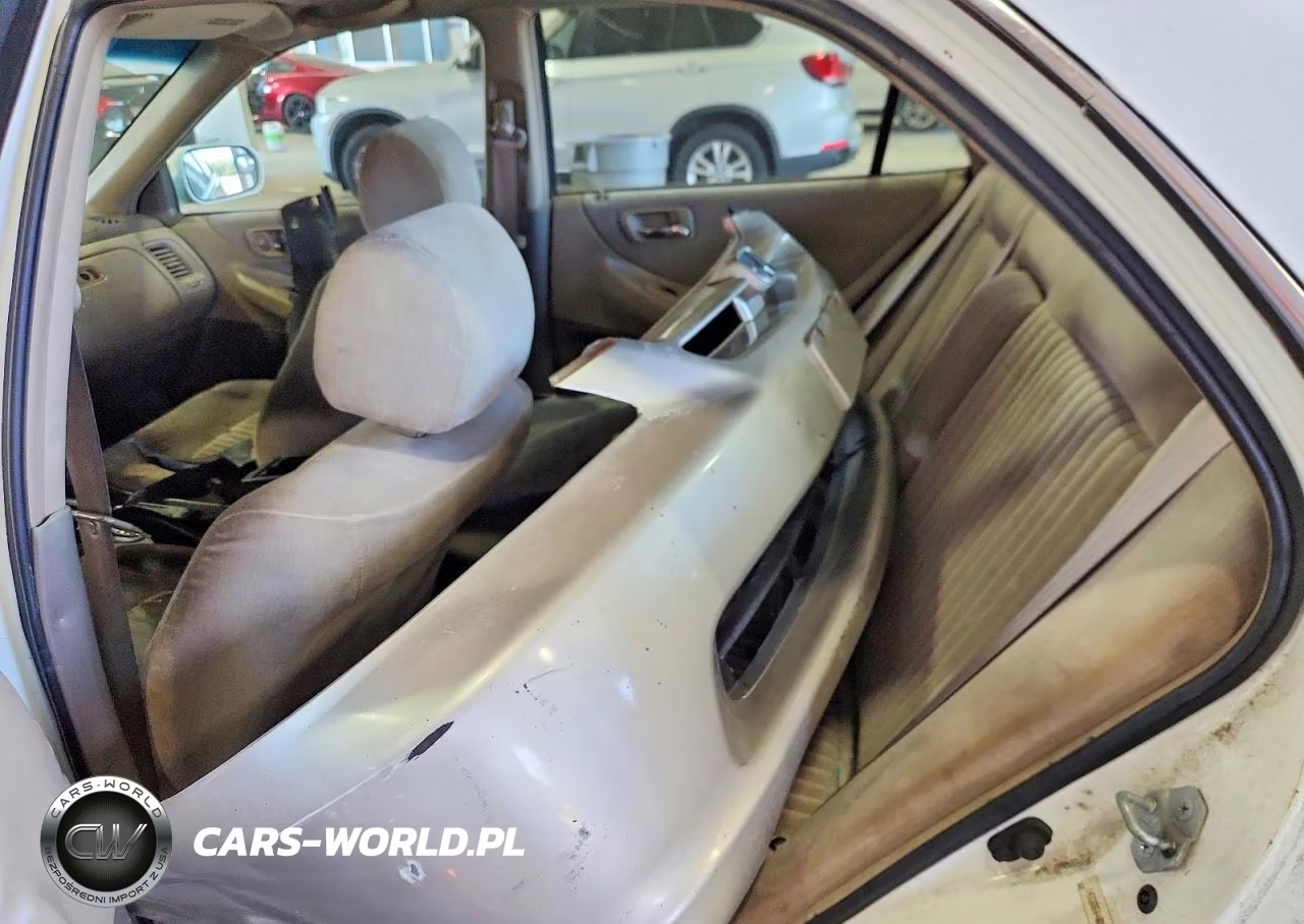 1998 Honda Accord Lx VIN:1HGCG5644WA070198 - 10