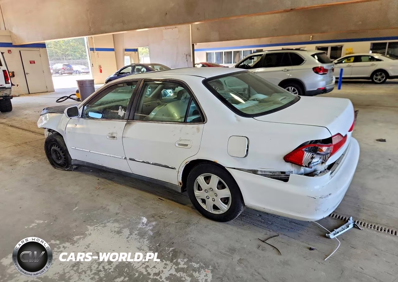 1998 Honda Accord Lx VIN:1HGCG5644WA070198 - 2