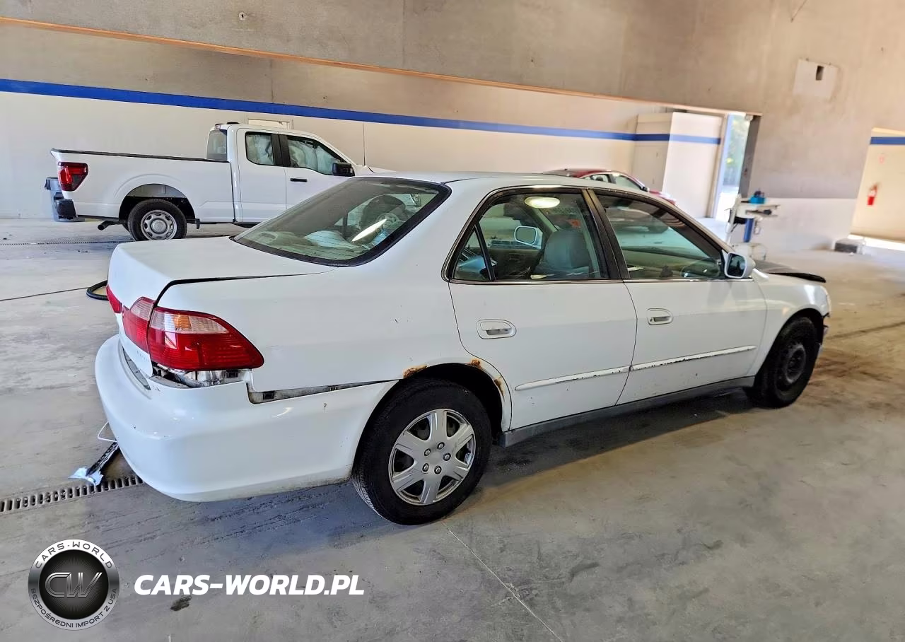 1998 Honda Accord Lx VIN:1HGCG5644WA070198 - 3